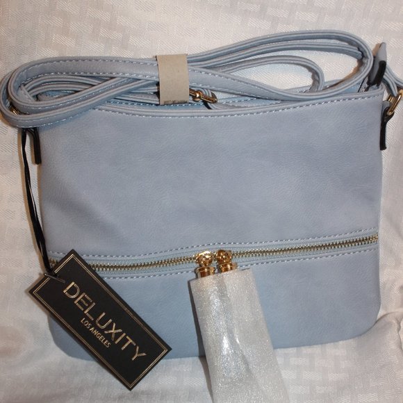 DELUXITY Handbags - 2*HP* NWT DELUXITY W/ ADJ. STRAP & 2 INNER POCKETS